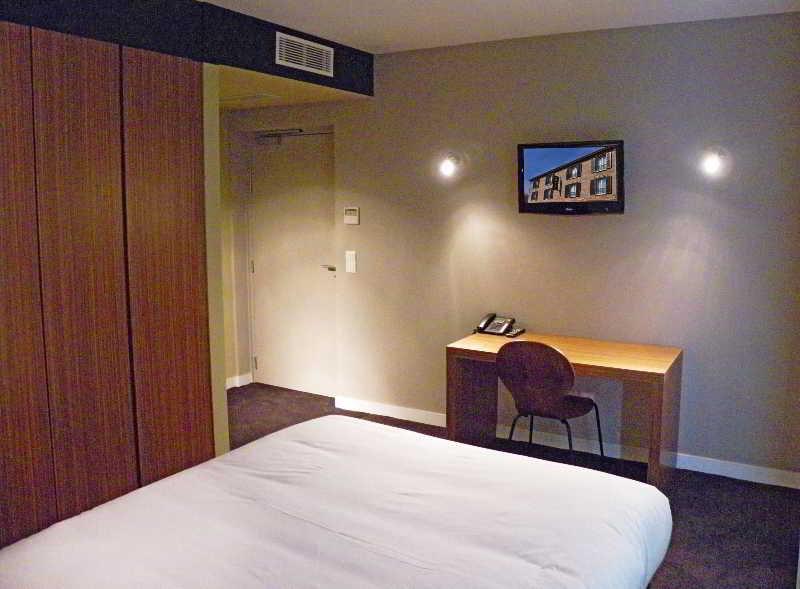 Hotel Les Terres Blanches Chatou Exterior foto